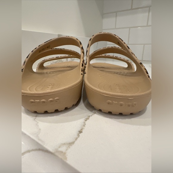 Crocs Kadee II Leopard Graphic Sandals Women's Size 8 Comfort Cushion Cute Sexy - Picture 4 of 13